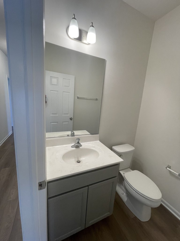 lincoln bathroom 952